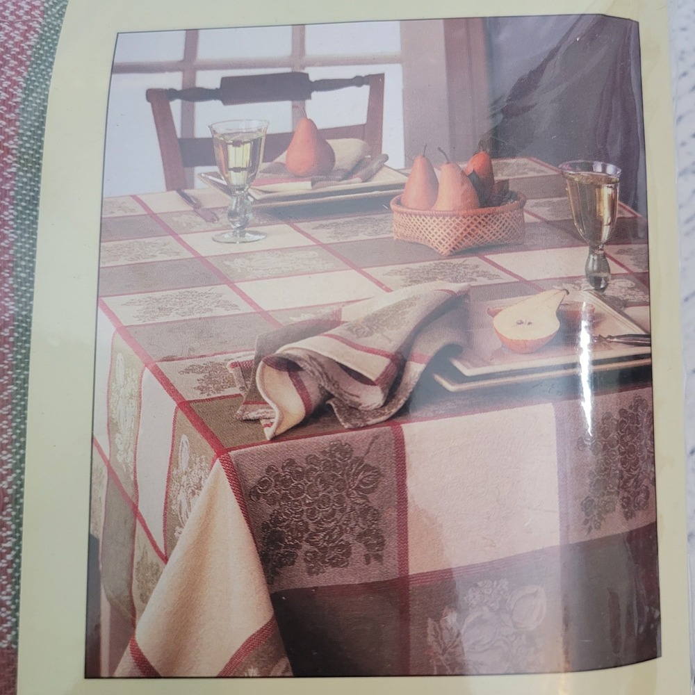 Fieldcrest Cotton Collection Table Linen Tablecloth Beige Plaid Grape Vine 60x84